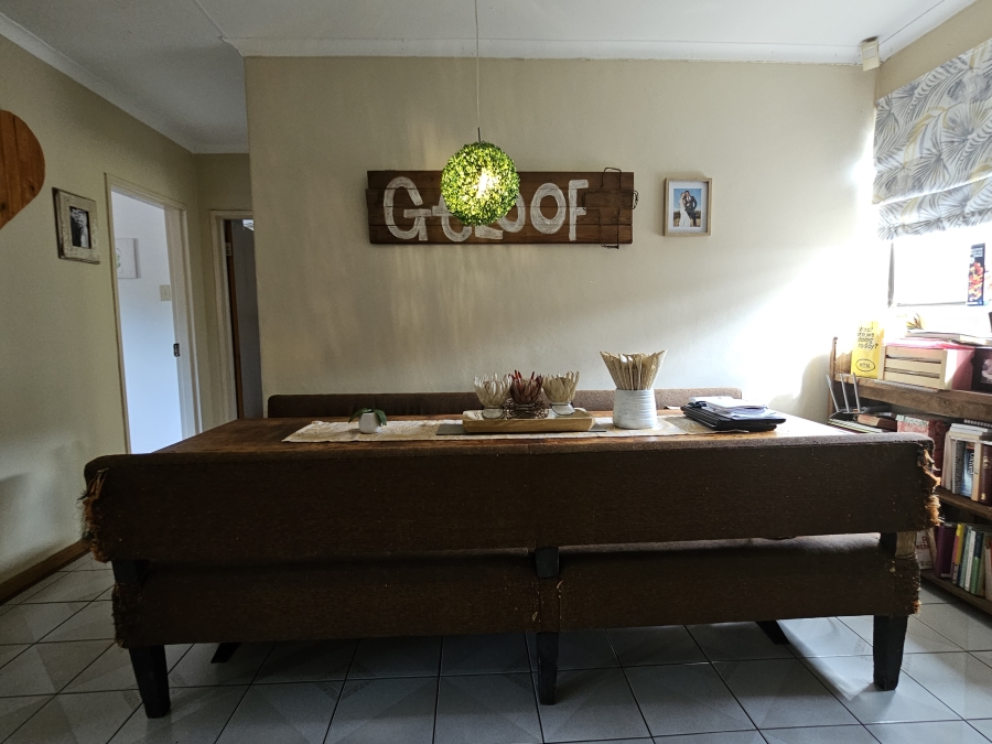 2 Bedroom Property for Sale in Rhodesdene Northern Cape
